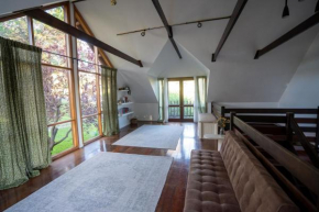 Spacious 5 bedroom home in central location